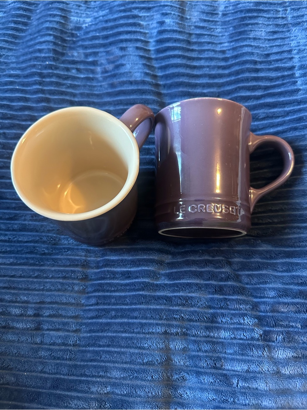 Le Creuset Plum Stoneware Mugs - Set of 2